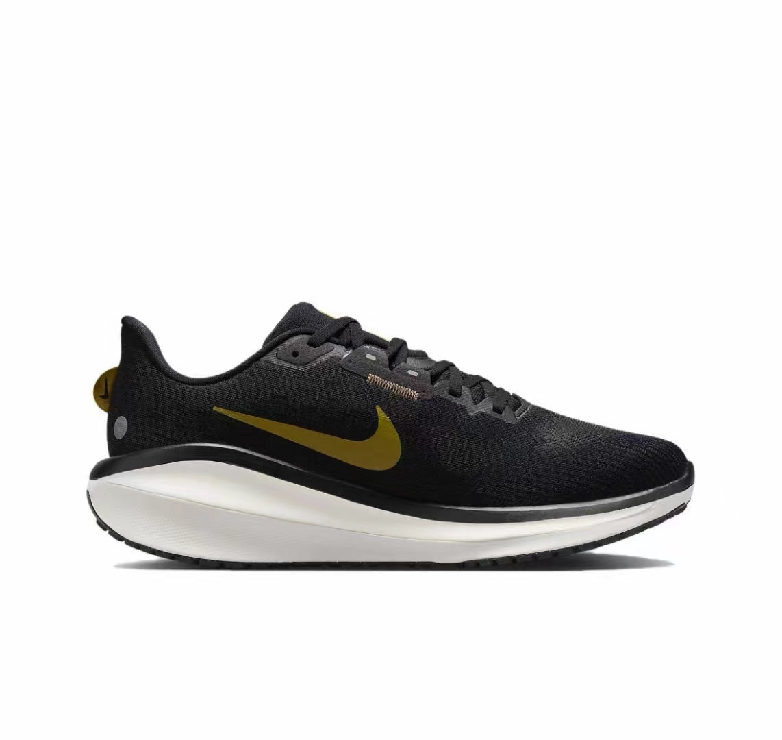 Nike ZoomX Pegasus 39 Men’s Running Shoes – Black/Gold