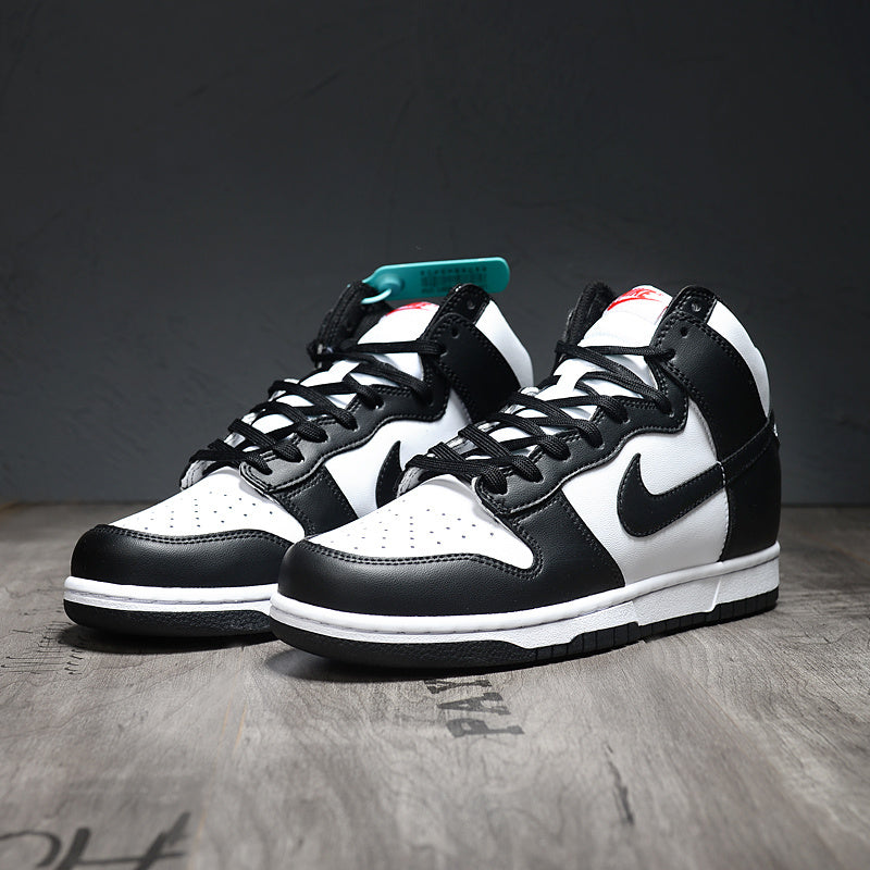 Nike Dunk High "Panda"
