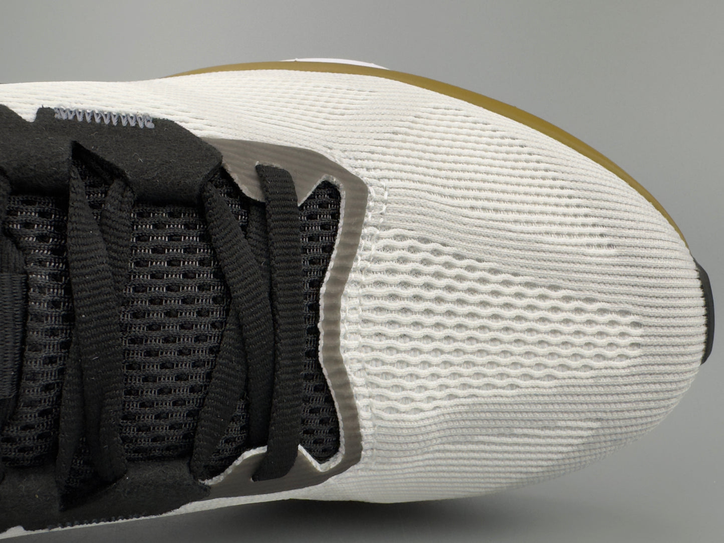 Nike Winflo 8 Running Shoes - White/Black/Gold