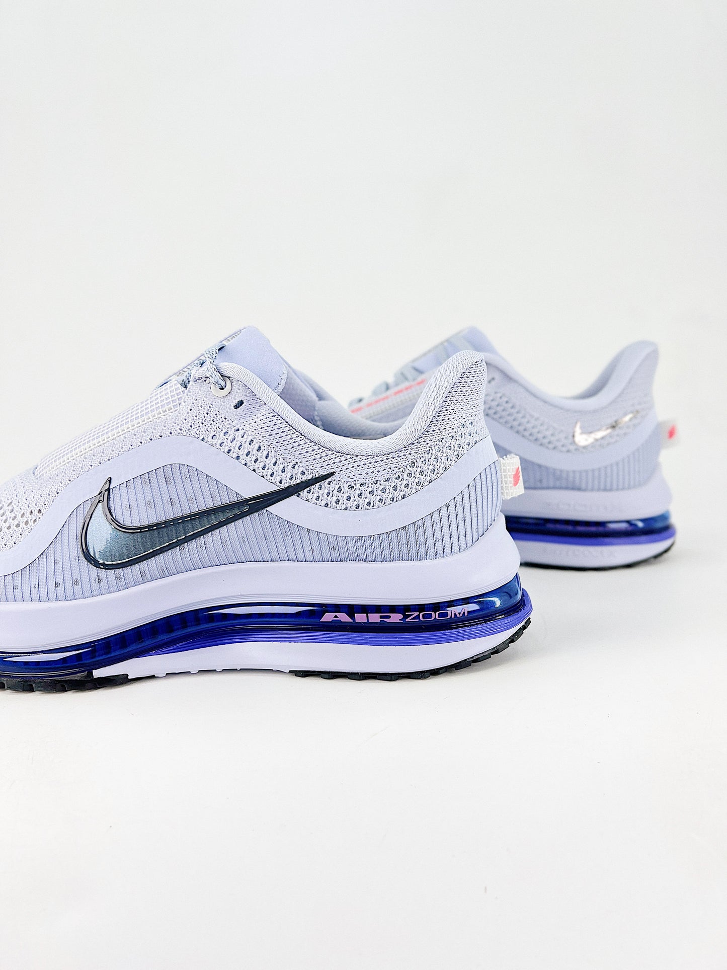 Nike Air ZoomX Vista Men’s Running Shoes – White/Blue Glow