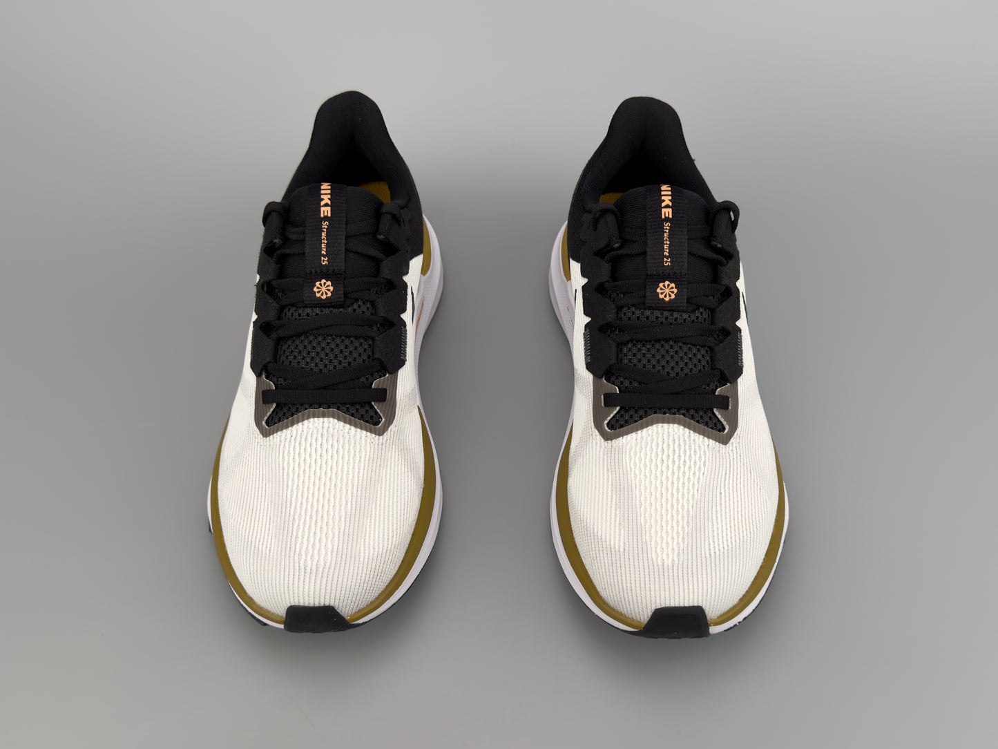 Nike Winflo 8 Running Shoes - White/Black/Gold