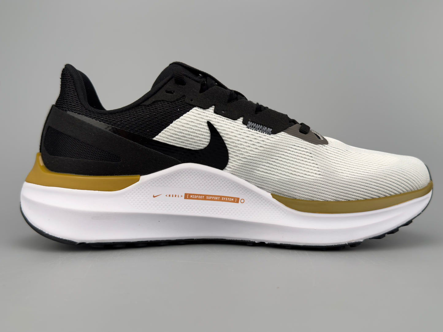 Nike Winflo 8 Running Shoes - White/Black/Gold