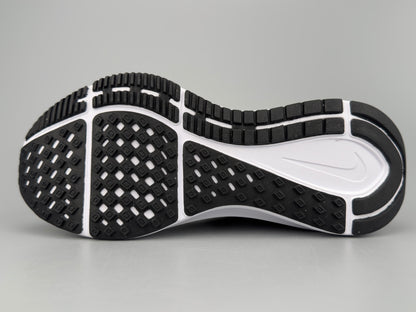 Nike Winflo 8 Running Shoes - White/Black/Gold
