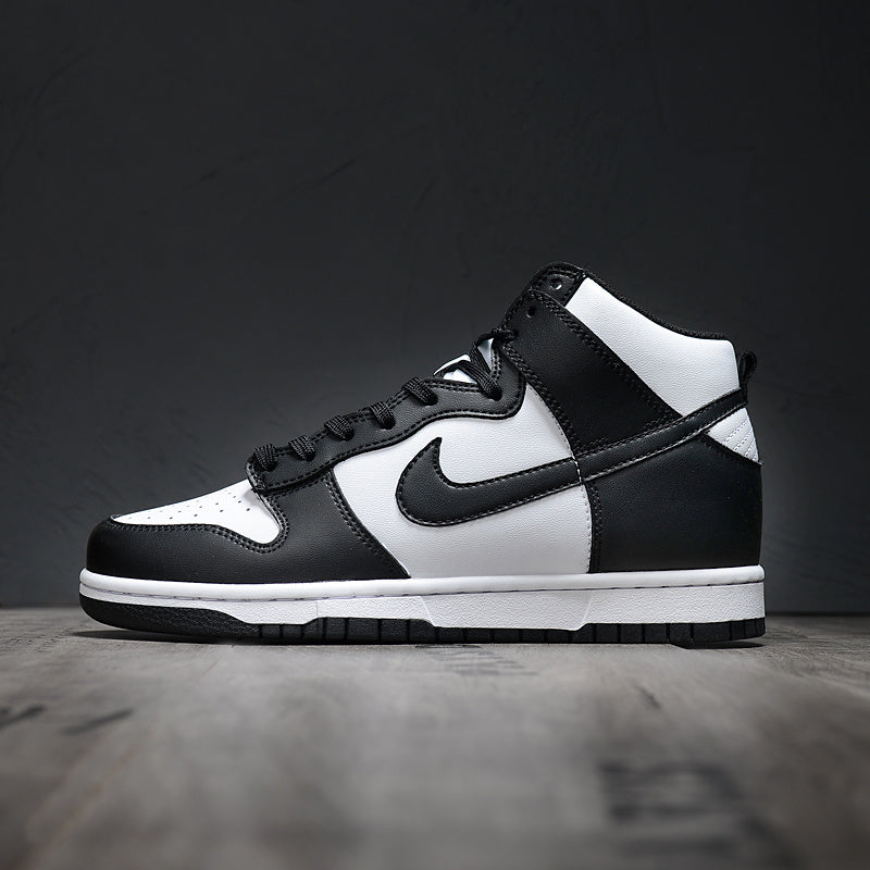 Nike Dunk High "Panda"