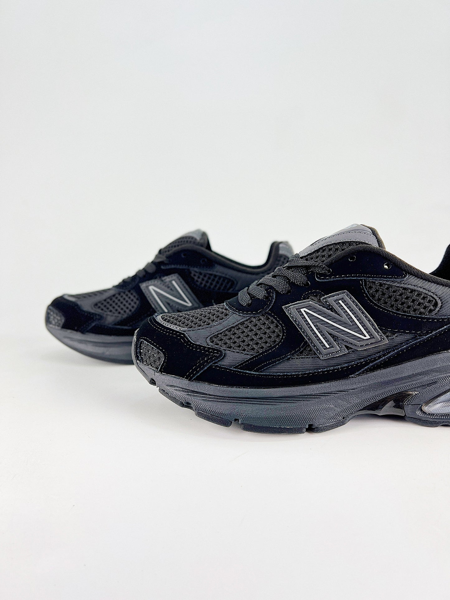 New Balance 530 All Black
