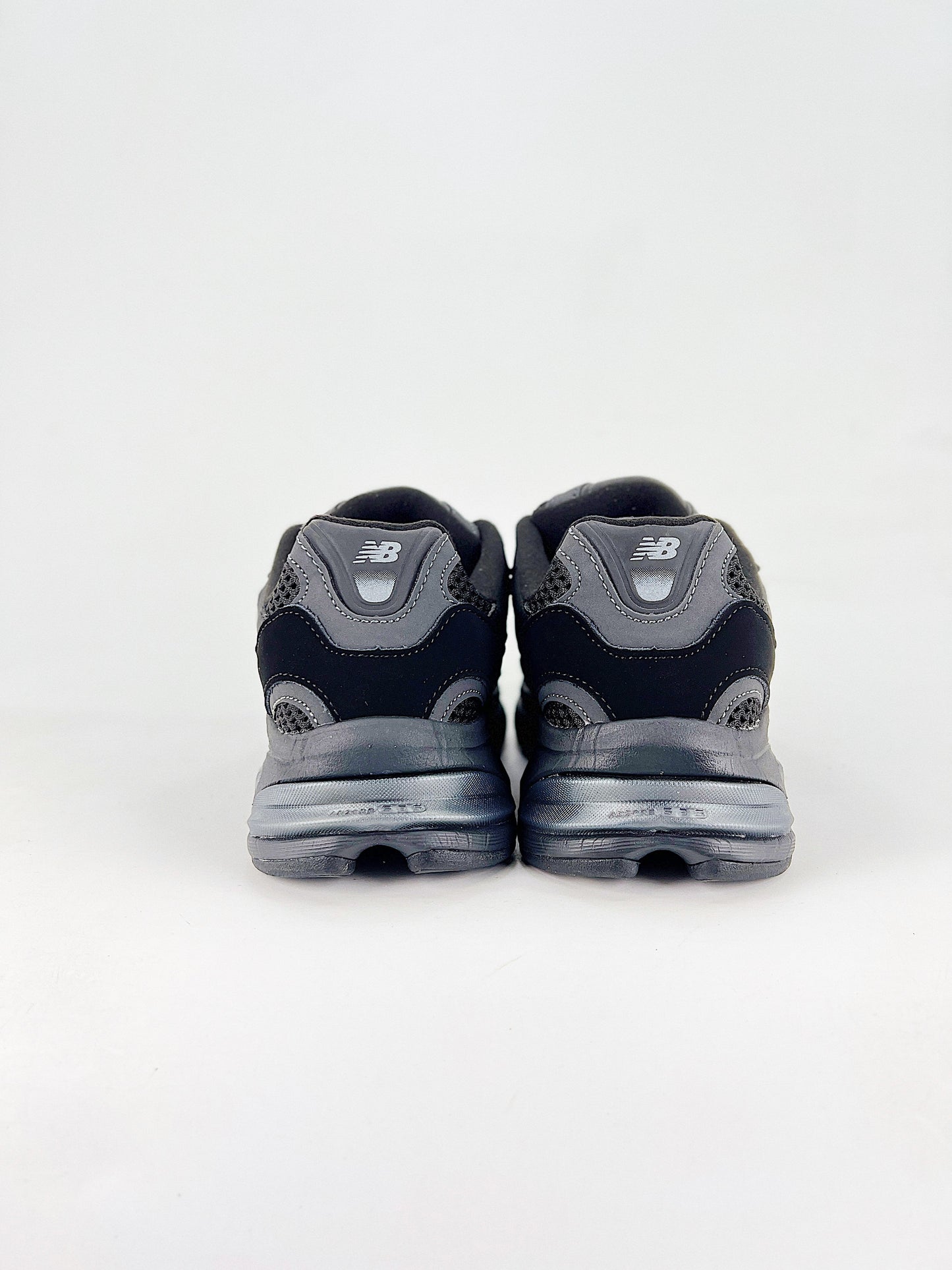 New Balance 530 All Black